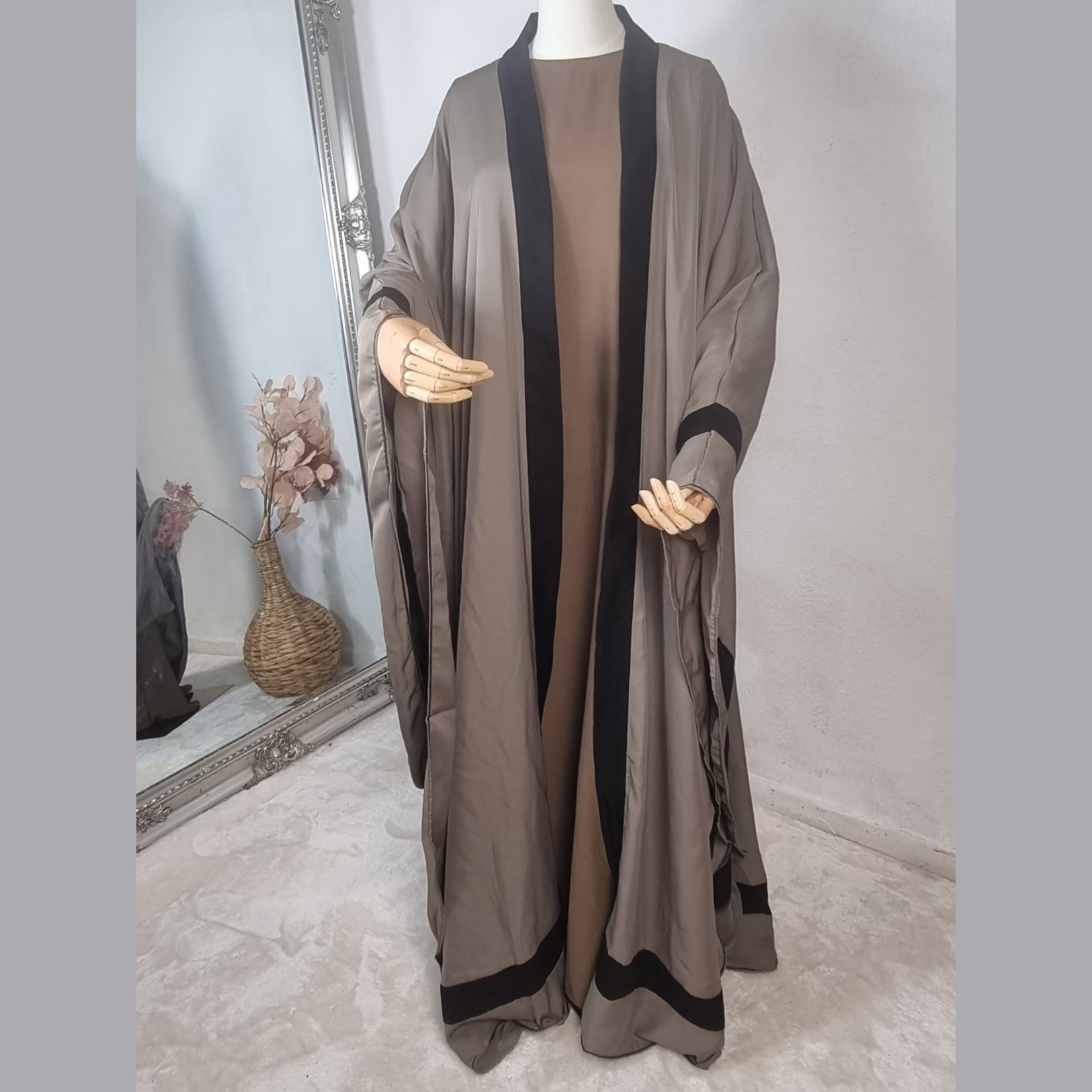 HUDA Shimmer Open Abaya onherdeen clothing