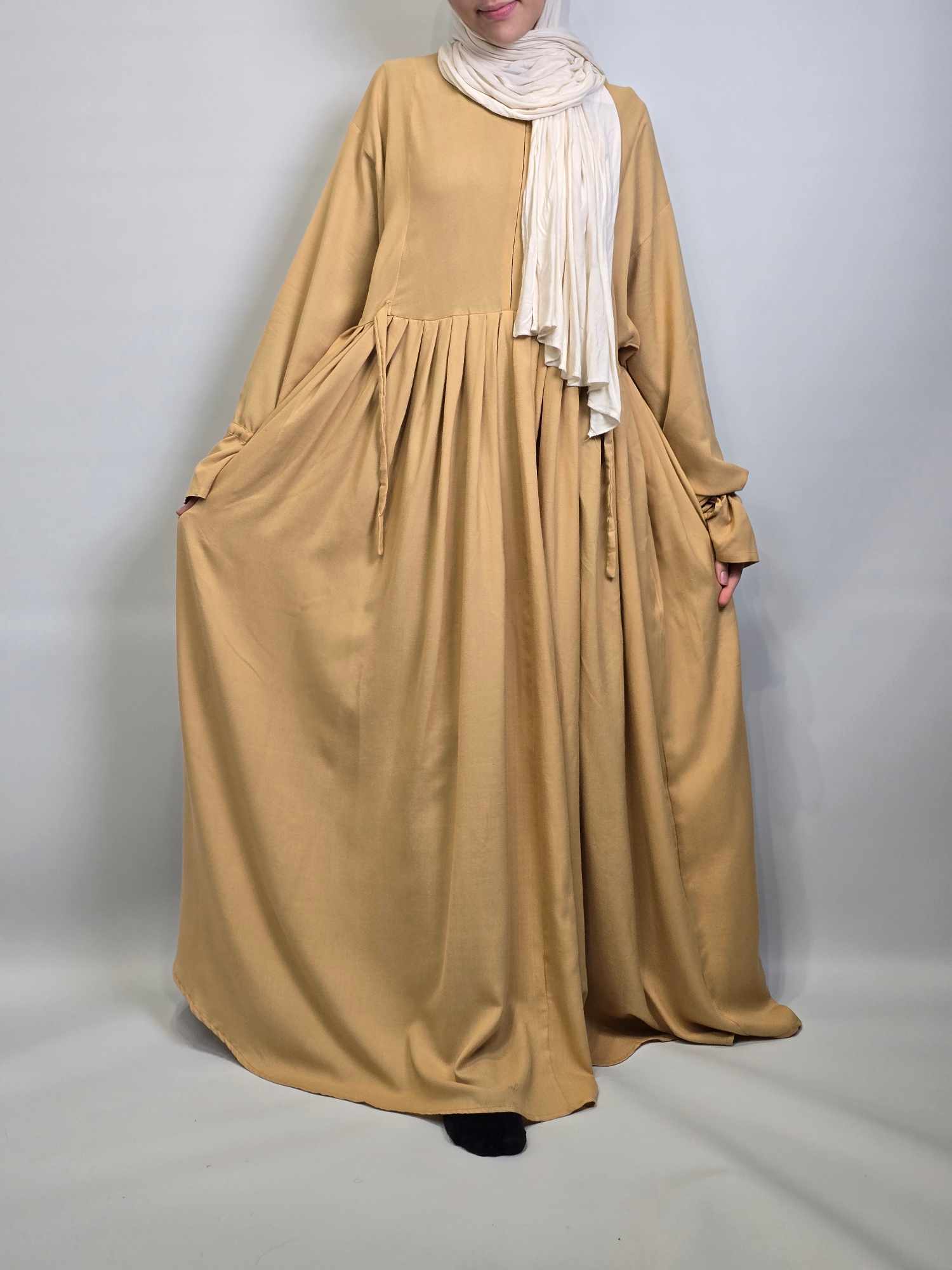 Breastfeeding friendly cotton abaya UK nursing mums