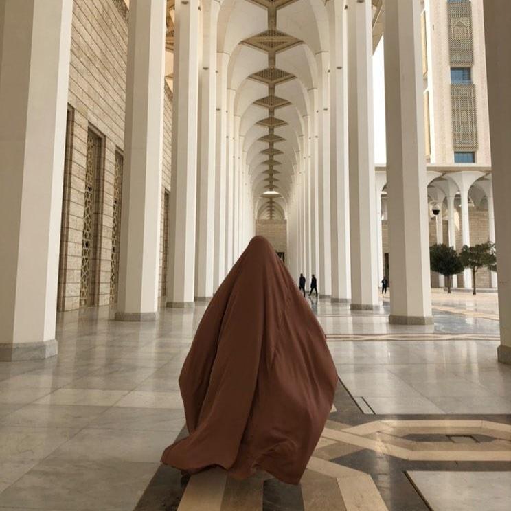 V-Neck Nida Big Jilbab OnHerDeen Clothing