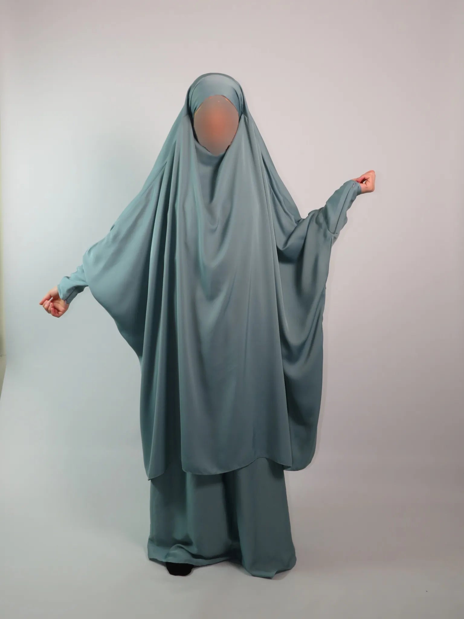 Women in 2 piece Jilbab nida cargo pockets 