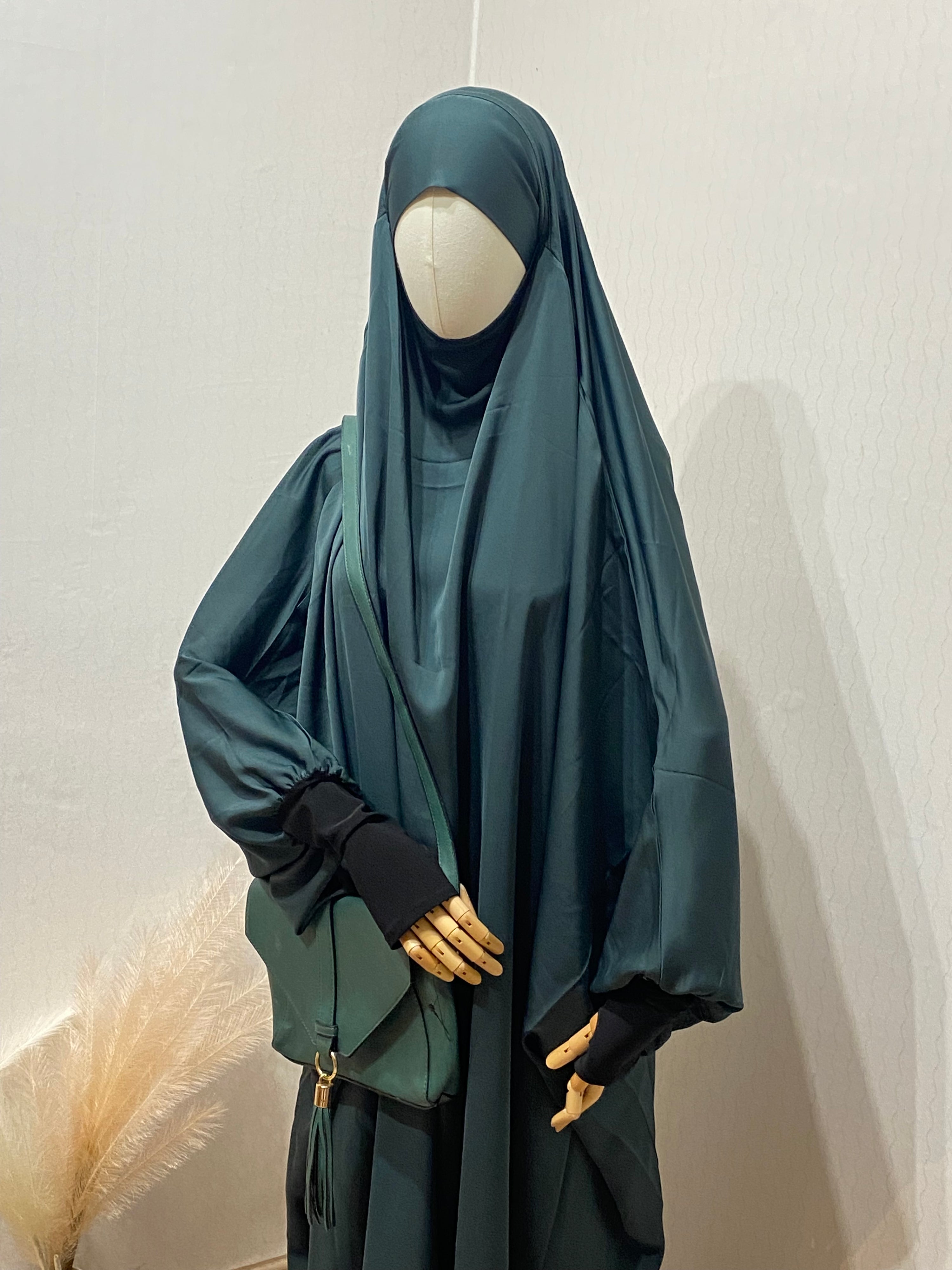 OnHerDeen Clothing- 1 piece Nida fabric jilbab with thumbhole sleeves in the color emerald green 